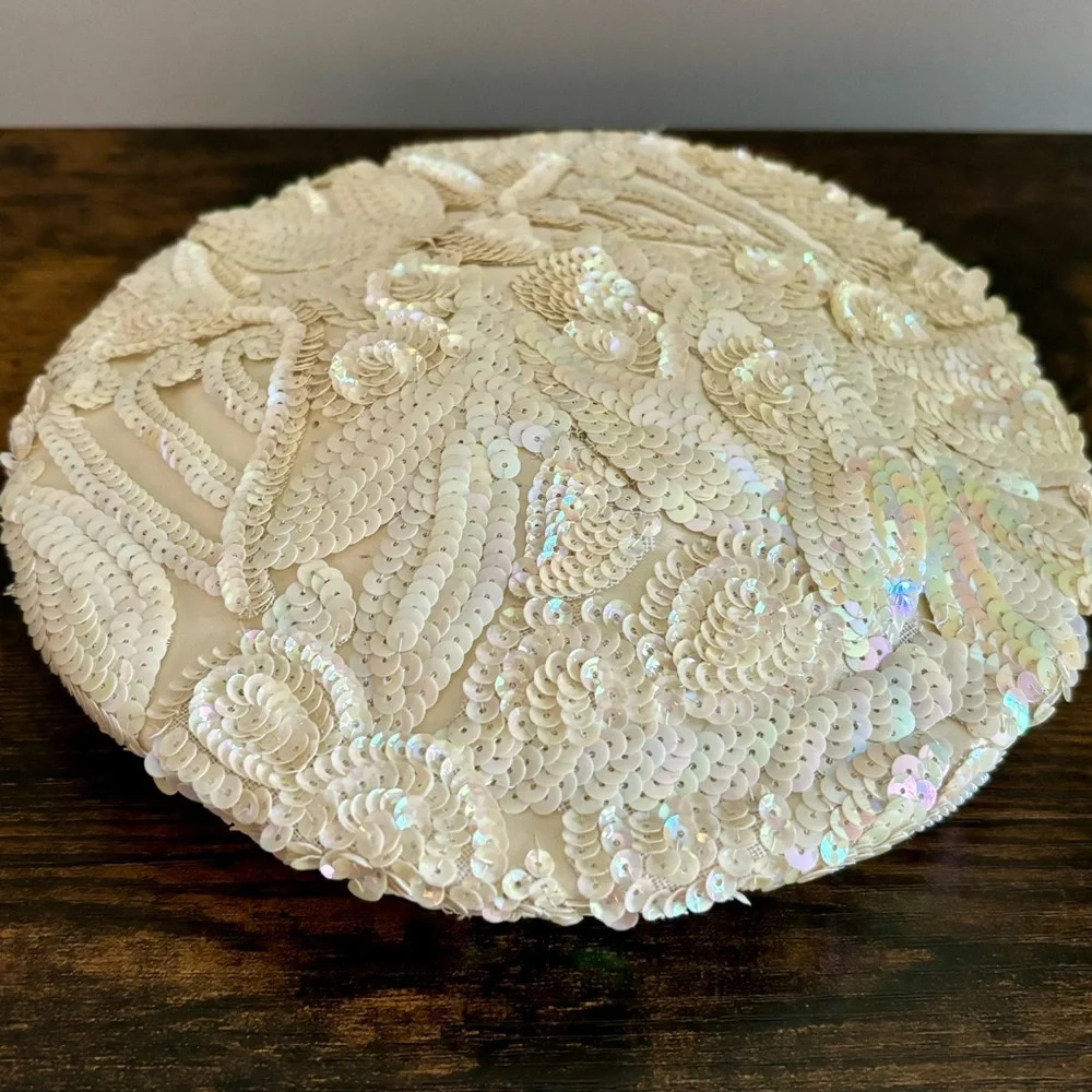 •SOLD•|Vintage| 1950s Claire Rivard Off-White French Bridal Hat - Picture 1 of 6